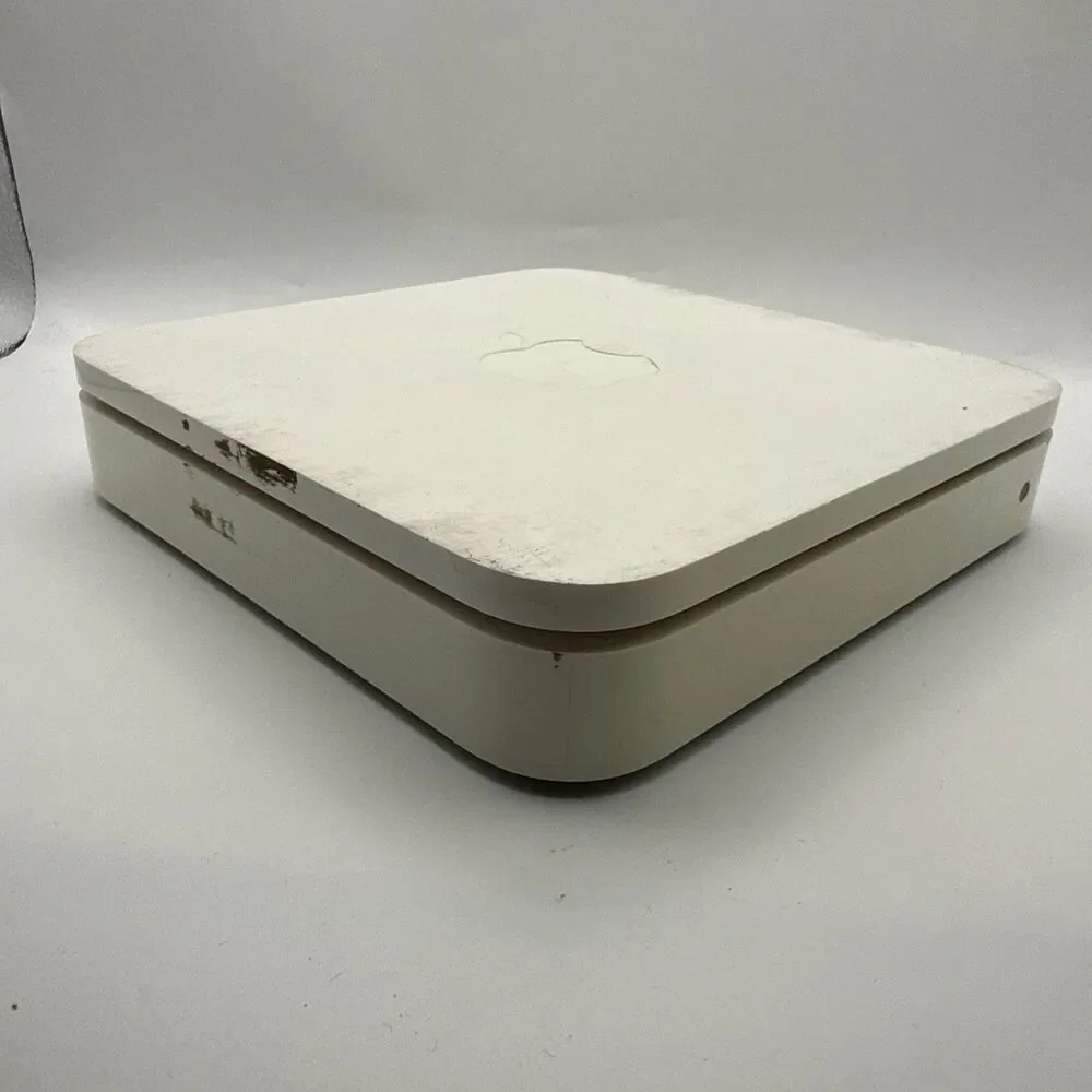 Apple AirPort Extreme Base Station A1143 802.11n Dual-Band Wi-Fi Router